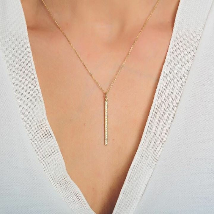 'Delicate Sparkle Bar Necklace' in Gold