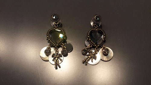 Mother of Pearl Crystal Heart Fashion Earrings